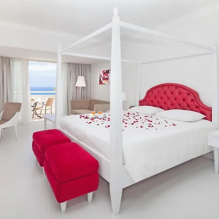 Ośrodek wypoczynkowy Olympic Lagoon 5*